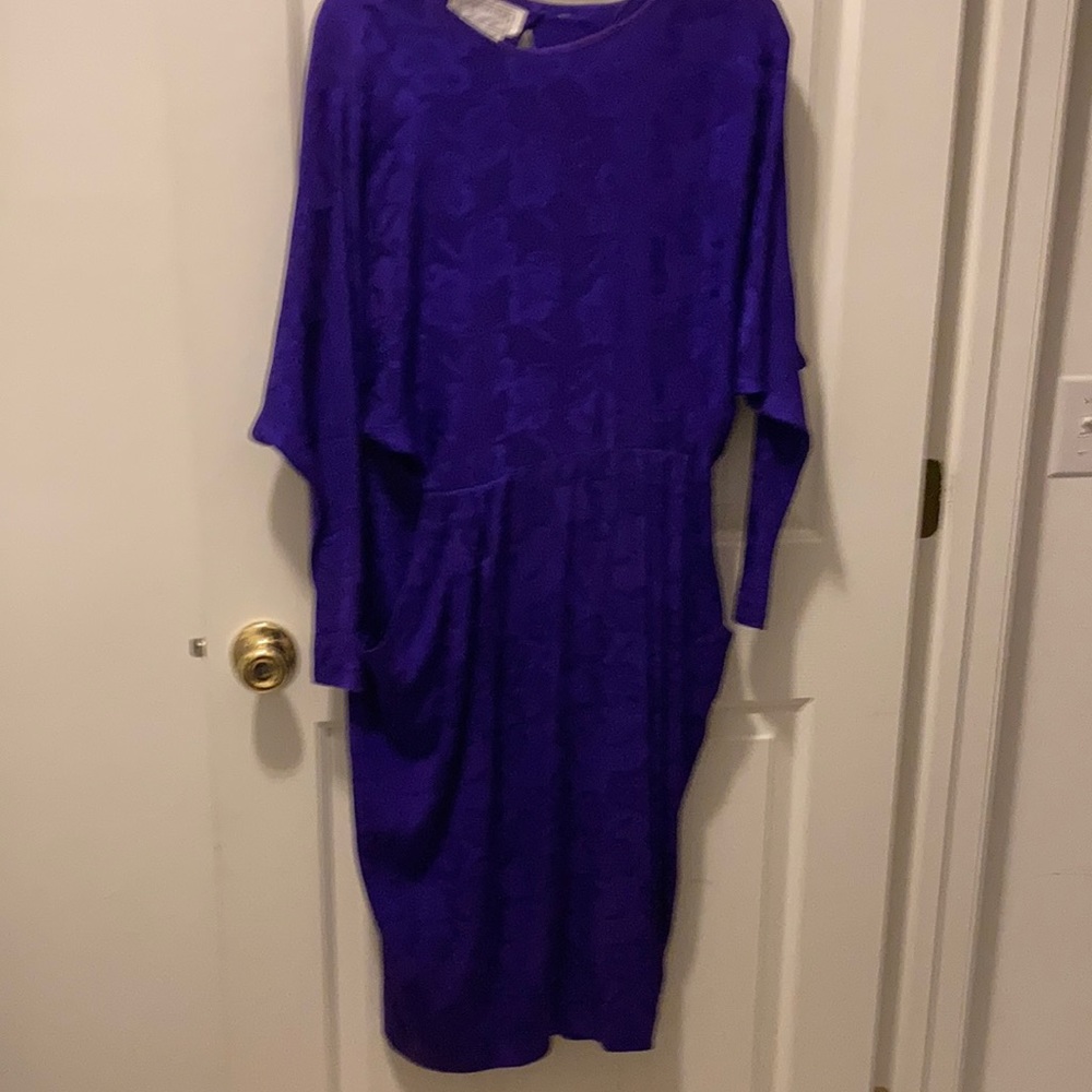 MAKE AN OFFER Worn purple silk dress from Silk Studio size 12.